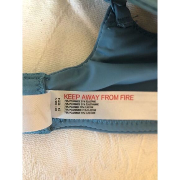 Brand New Urban Outfitters Out from Under Candice Lightly Lined Demi Bra - Picture 6 of 6